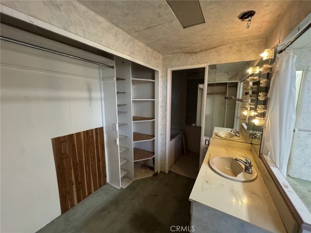 140 San Carlos Drive, Hemet, CA 92543