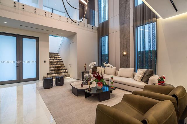 10540 NW 67th Ter, Doral, FL 33178