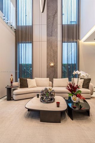 10540 NW 67th Ter, Doral, FL 33178