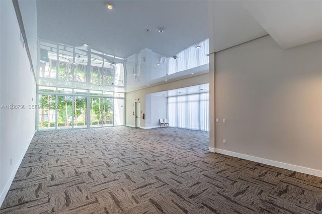 10540 NW 67th Ter, Doral, FL 33178