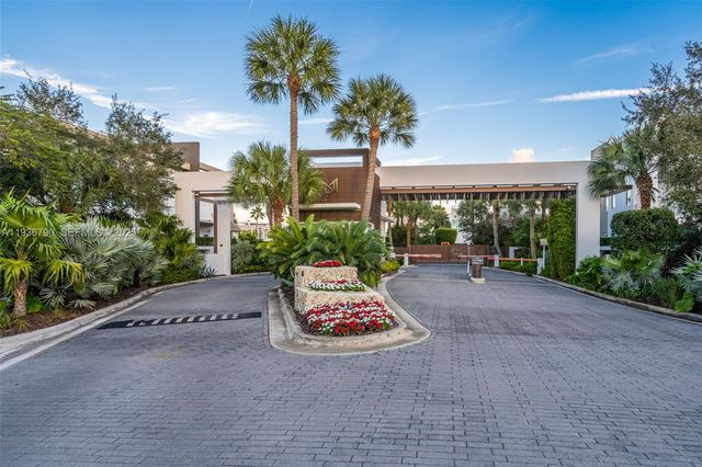 10540 NW 67th Ter, Doral, FL 33178