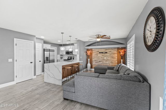 13014 W PARADISE Drive, El Mirage, AZ 85335