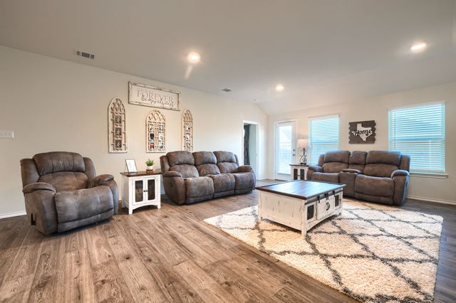 305 Silo Circle, Royse City, TX 75189