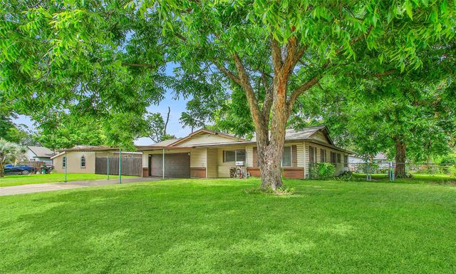 8502 Friendship Road, Houston, TX 77080