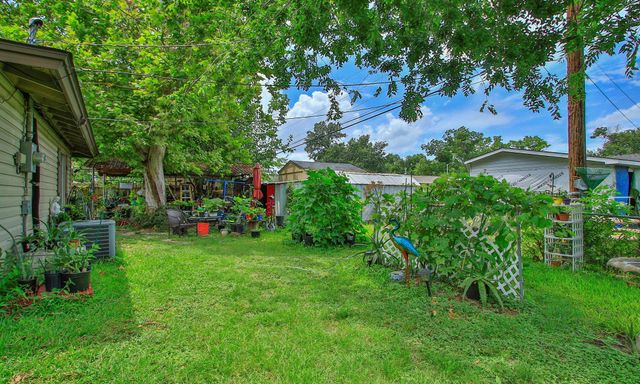 8502 Friendship Road, Houston, TX 77080