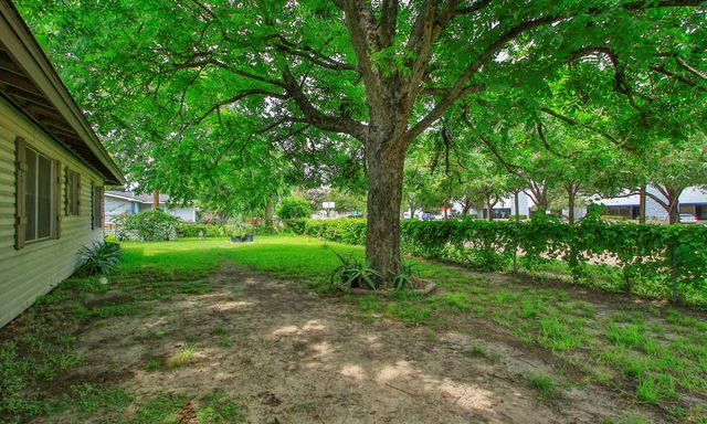 8502 Friendship Road, Houston, TX 77080
