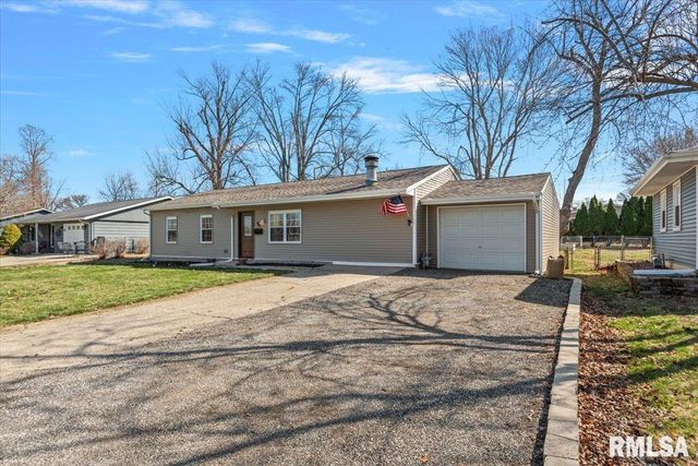 46 CHURCHILL Drive, Chatham, IL 62629