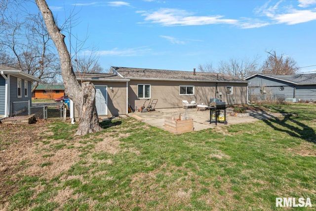 46 CHURCHILL Drive, Chatham, IL 62629