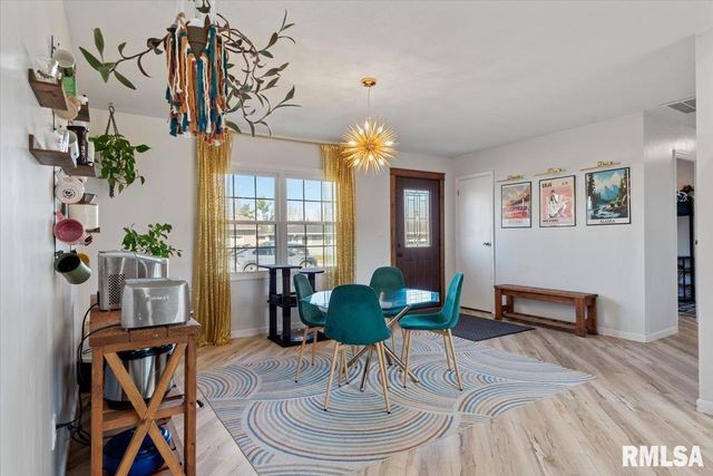 46 CHURCHILL Drive, Chatham, IL 62629