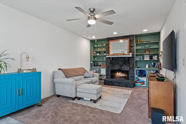 46 CHURCHILL Drive, Chatham, IL 62629