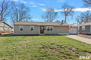 46 CHURCHILL Drive, Chatham, IL 62629