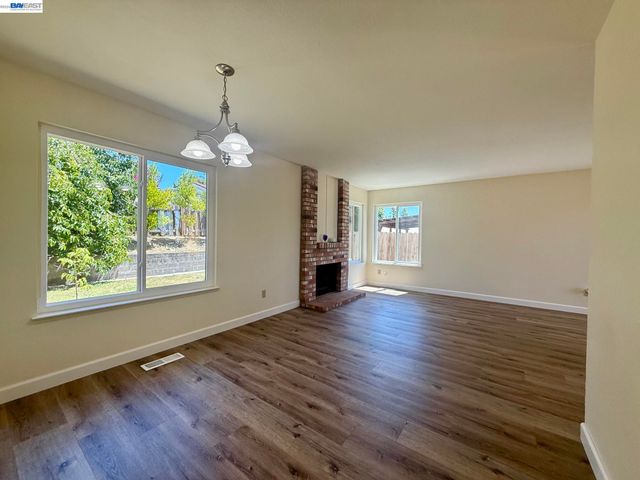 3146 14Th St, San Pablo, CA 94806