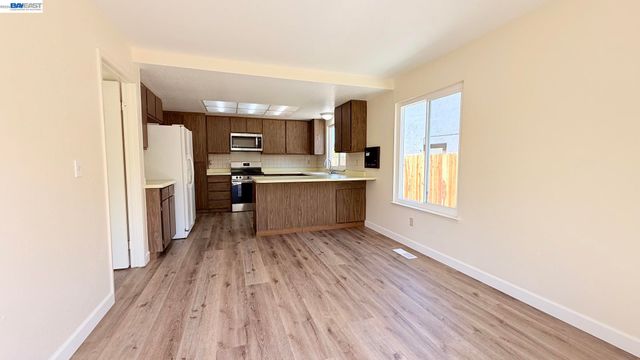 3146 14Th St, San Pablo, CA 94806