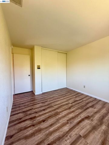 3146 14Th St, San Pablo, CA 94806