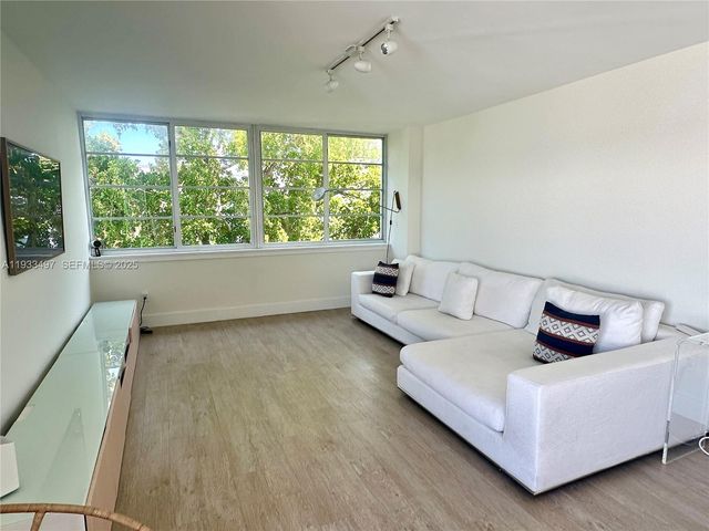 777 NE 62nd St CPH5, Miami, FL 33138