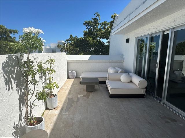 777 NE 62nd St CPH5, Miami, FL 33138