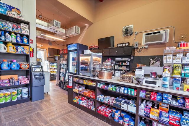 777 NE 62nd St CPH5, Miami, FL 33138