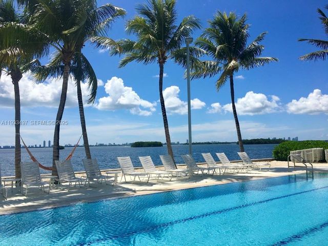 777 NE 62nd St CPH5, Miami, FL 33138