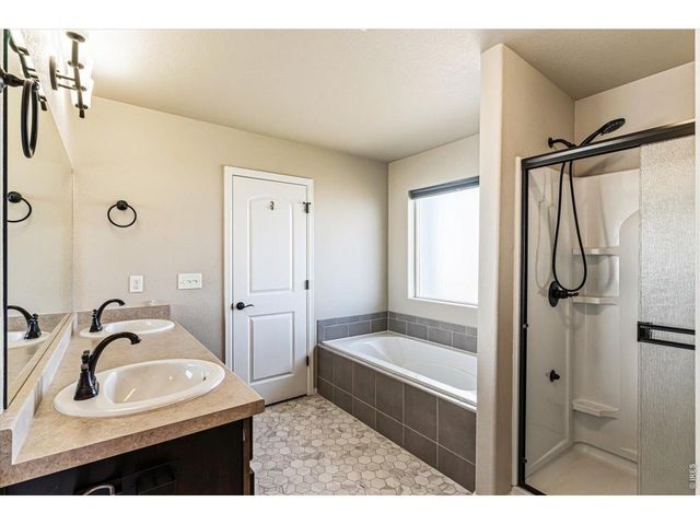 1721 Country Sun Dr, Windsor, CO 80550