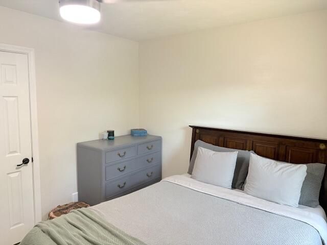 270 NE 45th Street, Oakland Park, FL 33334