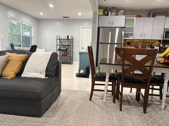 270 NE 45th Street, Oakland Park, FL 33334