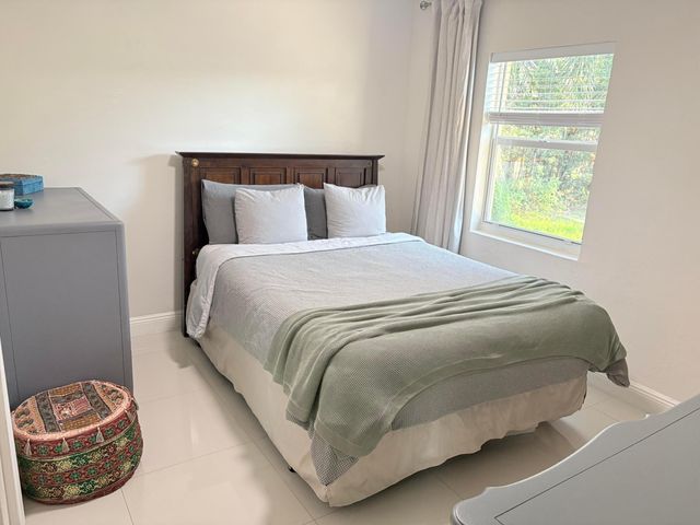 270 NE 45th Street, Oakland Park, FL 33334