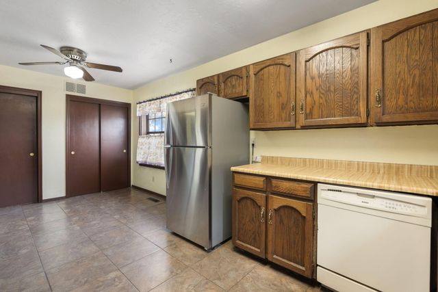 2621 Pajarito Meadows Road SW, Albuquerque, NM 87105