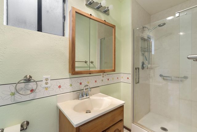 2621 Pajarito Meadows Road SW, Albuquerque, NM 87105