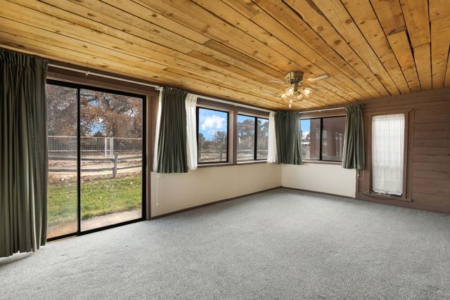 2621 Pajarito Meadows Road SW, Albuquerque, NM 87105