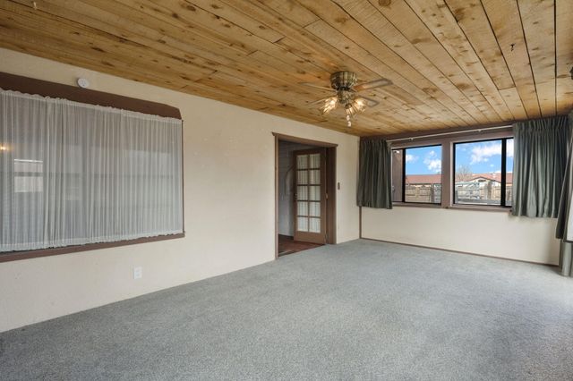 2621 Pajarito Meadows Road SW, Albuquerque, NM 87105