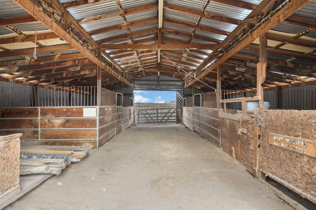 2621 Pajarito Meadows Road SW, Albuquerque, NM 87105