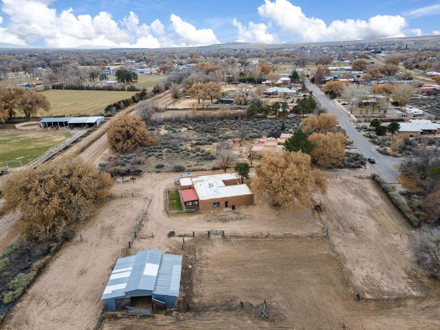 2621 Pajarito Meadows Road SW, Albuquerque, NM 87105