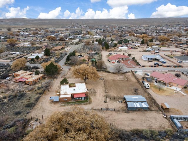 2621 Pajarito Meadows Road SW, Albuquerque, NM 87105