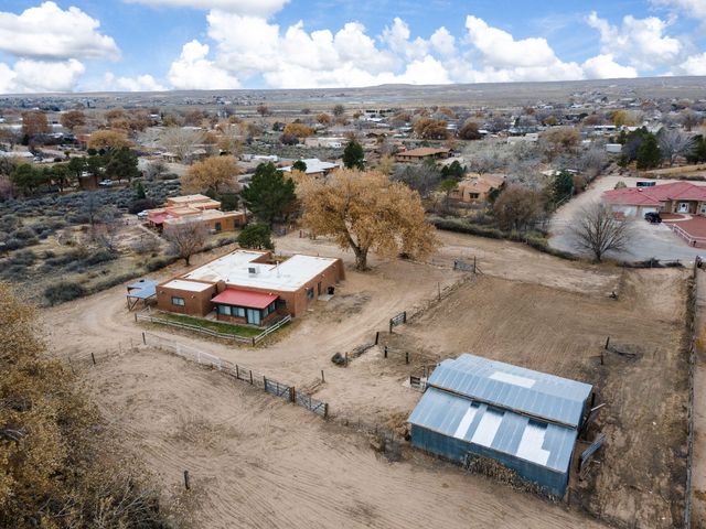 2621 Pajarito Meadows Road SW, Albuquerque, NM 87105