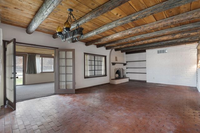 2621 Pajarito Meadows Road SW, Albuquerque, NM 87105