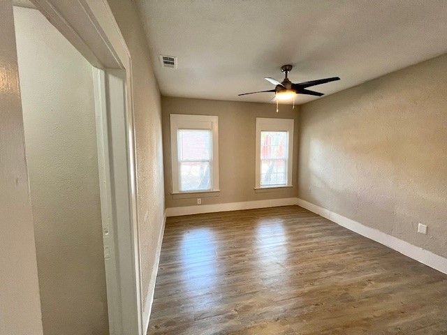 425 Grandview Avenue, Dallas, TX 75223