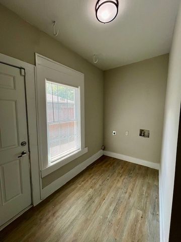 425 Grandview Avenue, Dallas, TX 75223