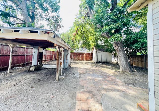 425 Grandview Avenue, Dallas, TX 75223