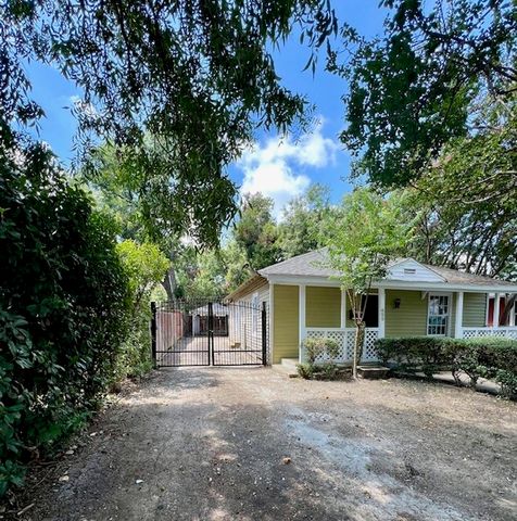 425 Grandview Avenue, Dallas, TX 75223