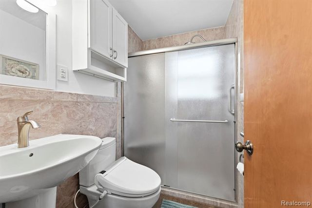 2384 Newman Street, Trenton, MI 48183