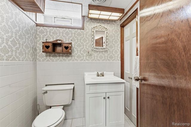 2384 Newman Street, Trenton, MI 48183