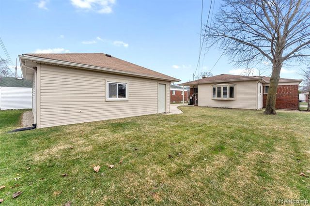 2384 Newman Street, Trenton, MI 48183