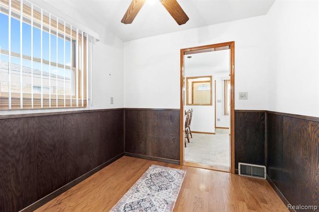 2384 Newman Street, Trenton, MI 48183