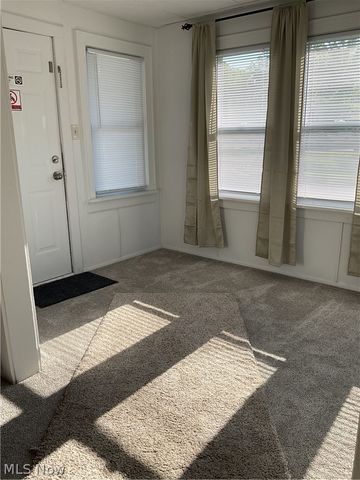 1102 Allendale Avenue, Akron, OH 44306