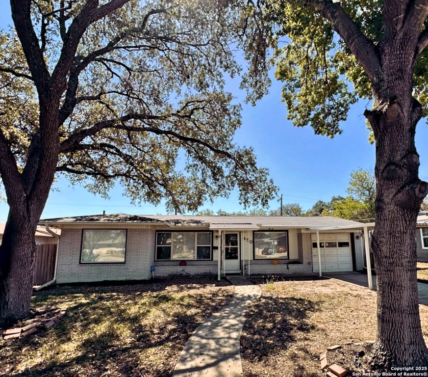 450 Pinewood, San Antonio, TX 78216