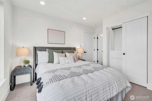 6408 Fauntleroy Way SW, Seattle, WA 98136