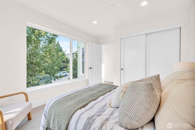 6408 Fauntleroy Way SW, Seattle, WA 98136