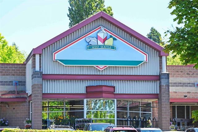 6408 Fauntleroy Way SW, Seattle, WA 98136