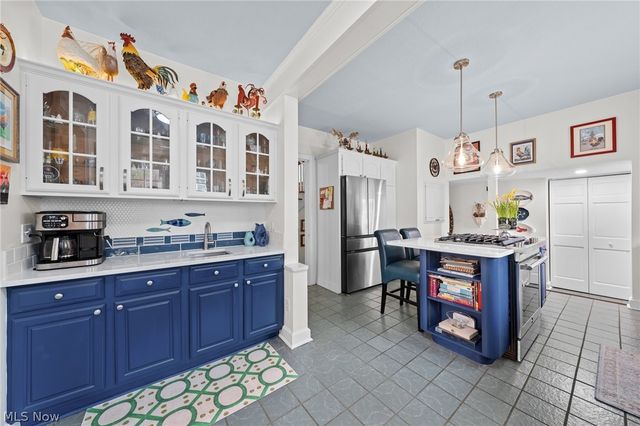 210 Storer Avenue, Akron, OH 44302