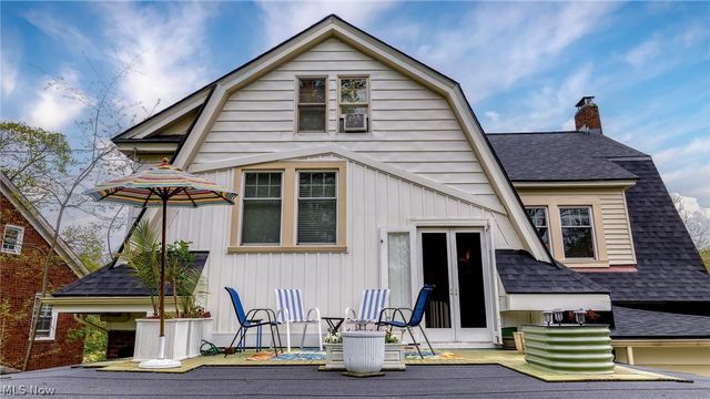 210 Storer Avenue, Akron, OH 44302